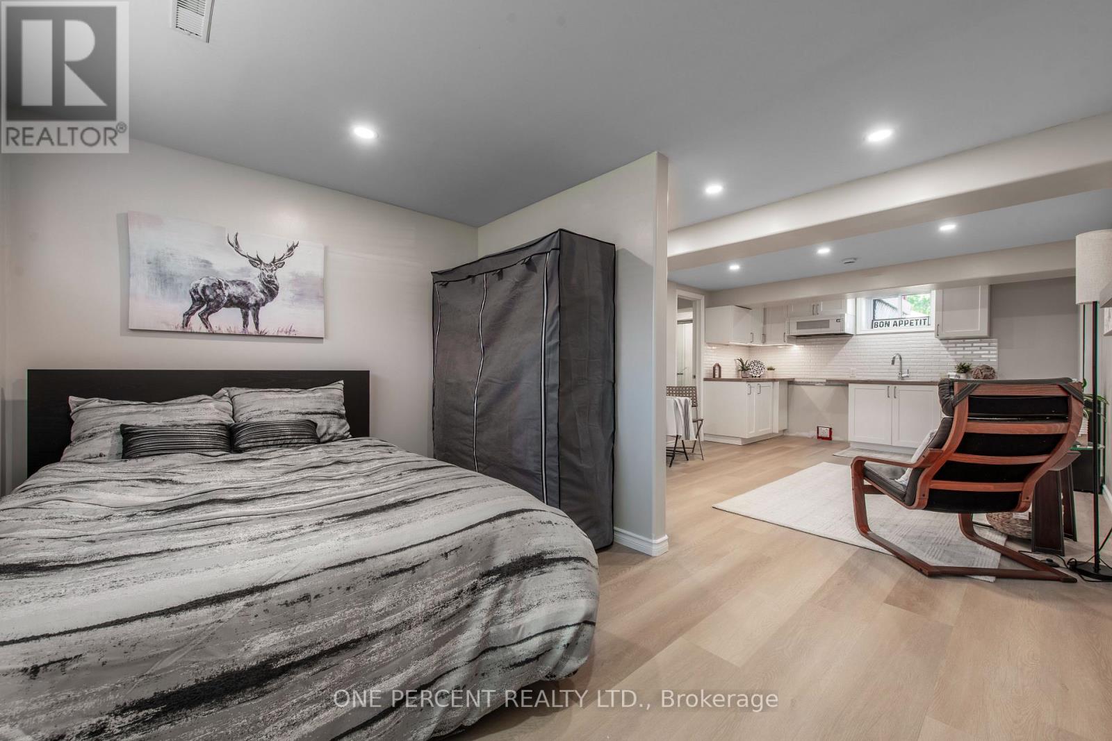 7 MORGANDALE CRESCENT - 22