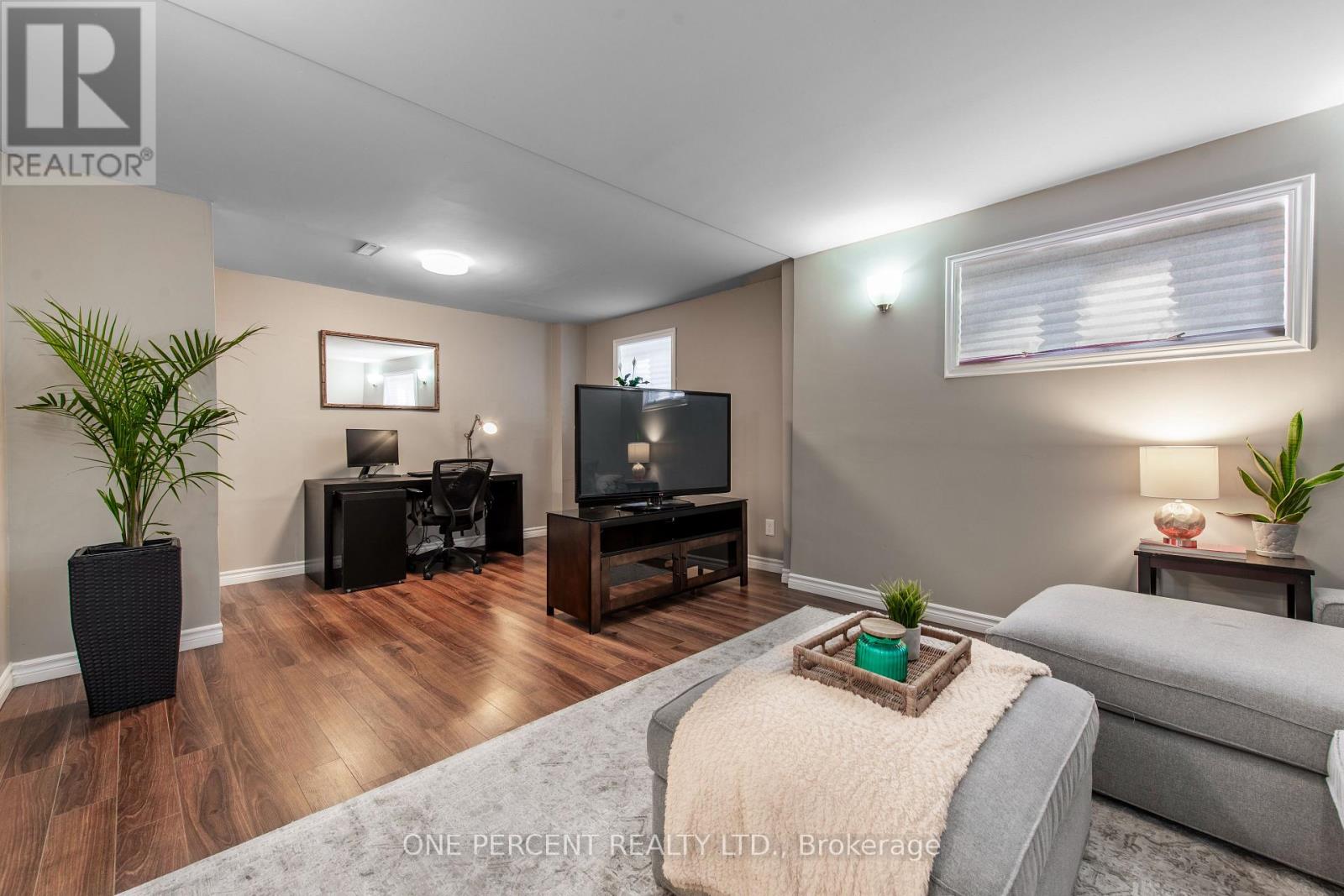 7 MORGANDALE CRESCENT - 24