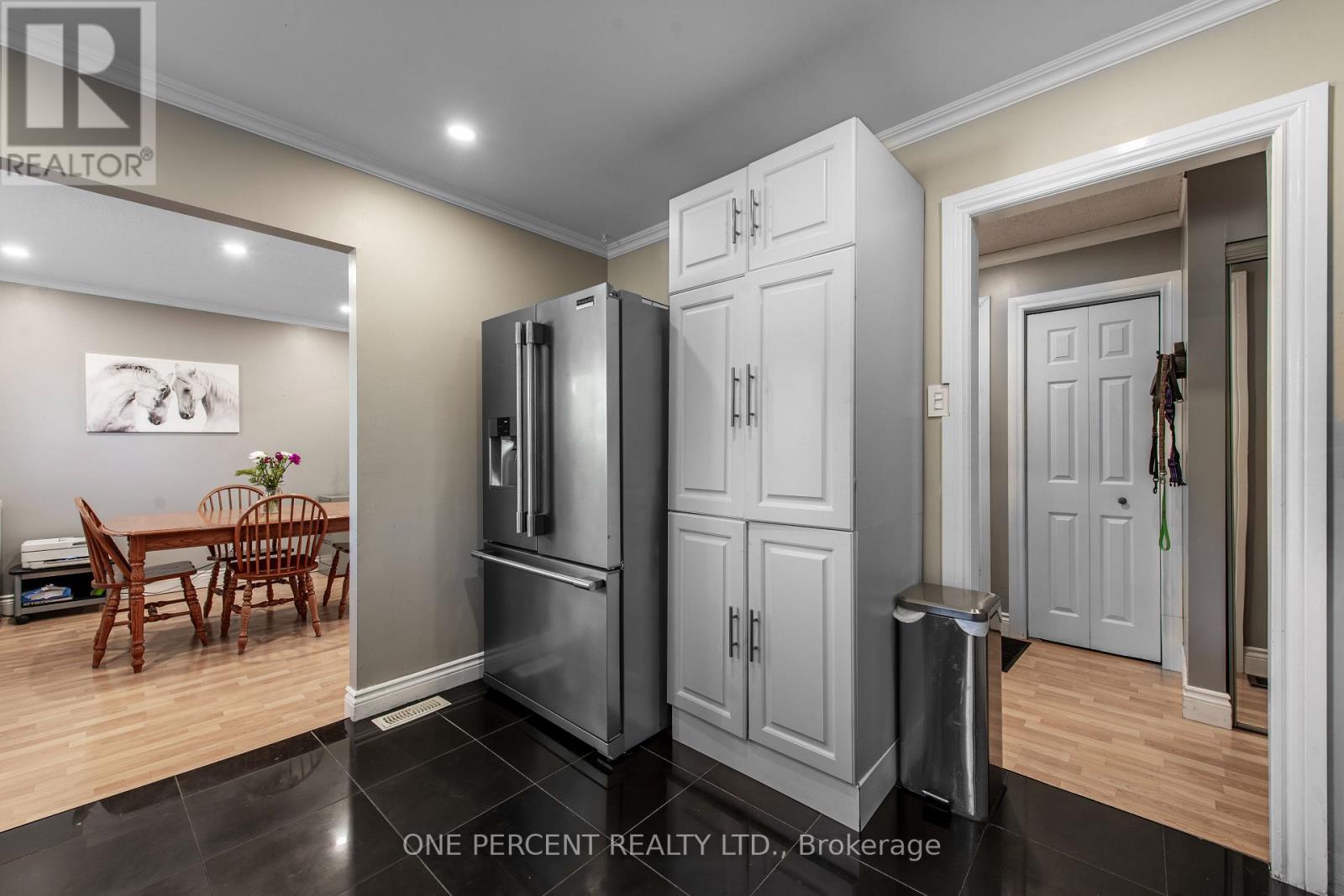 7 MORGANDALE CRESCENT - 5