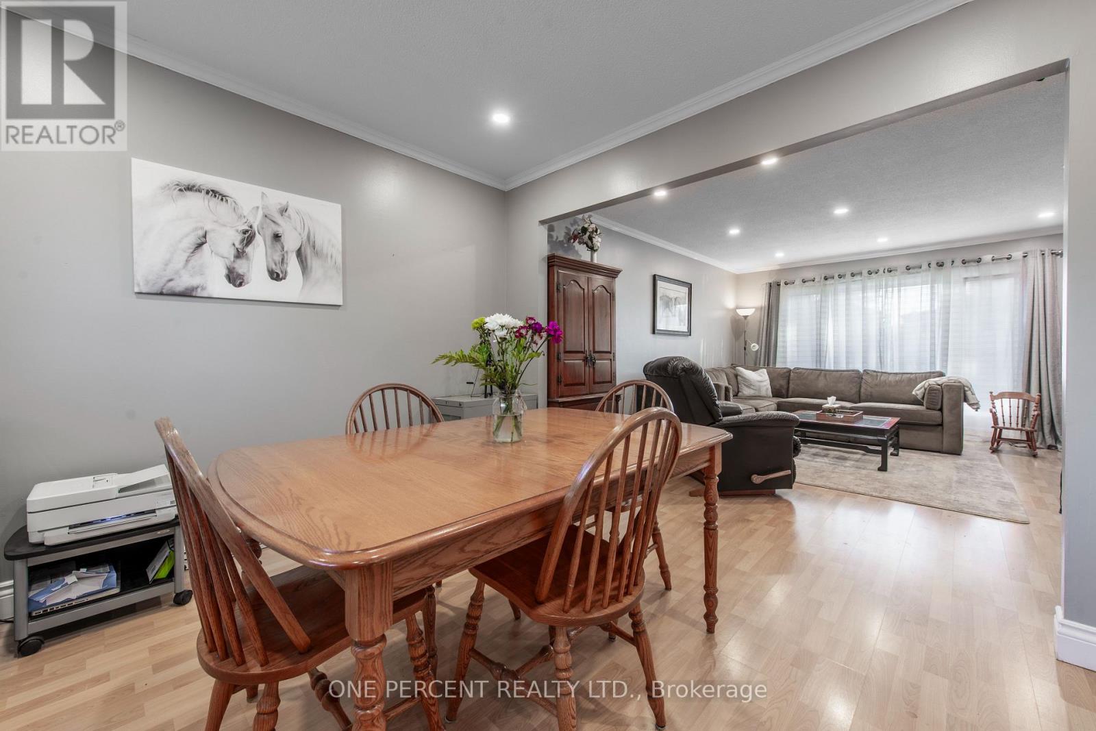 7 MORGANDALE CRESCENT - 9