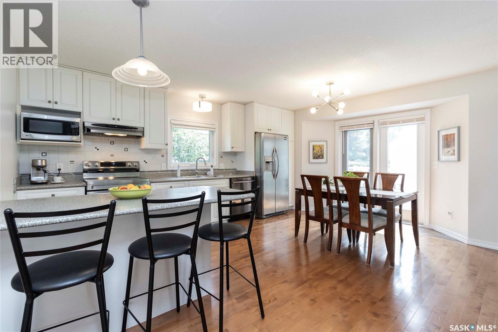 439 Fairbrother COURT - 10