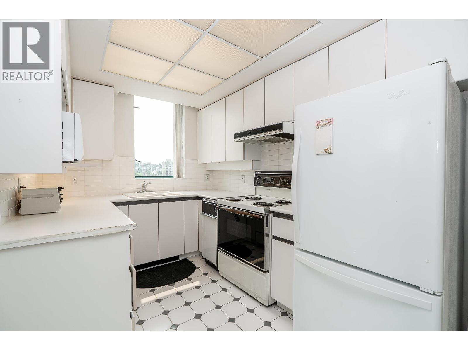 2 Bed, 2 Bath Apartment for Sale in Vancouver – 804 1355 W BROADWAY, Vancouver – MLS# R3153305 - Image 23