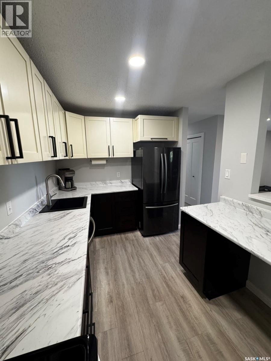 #303 365 Kingsmere BOULEVARD - 13