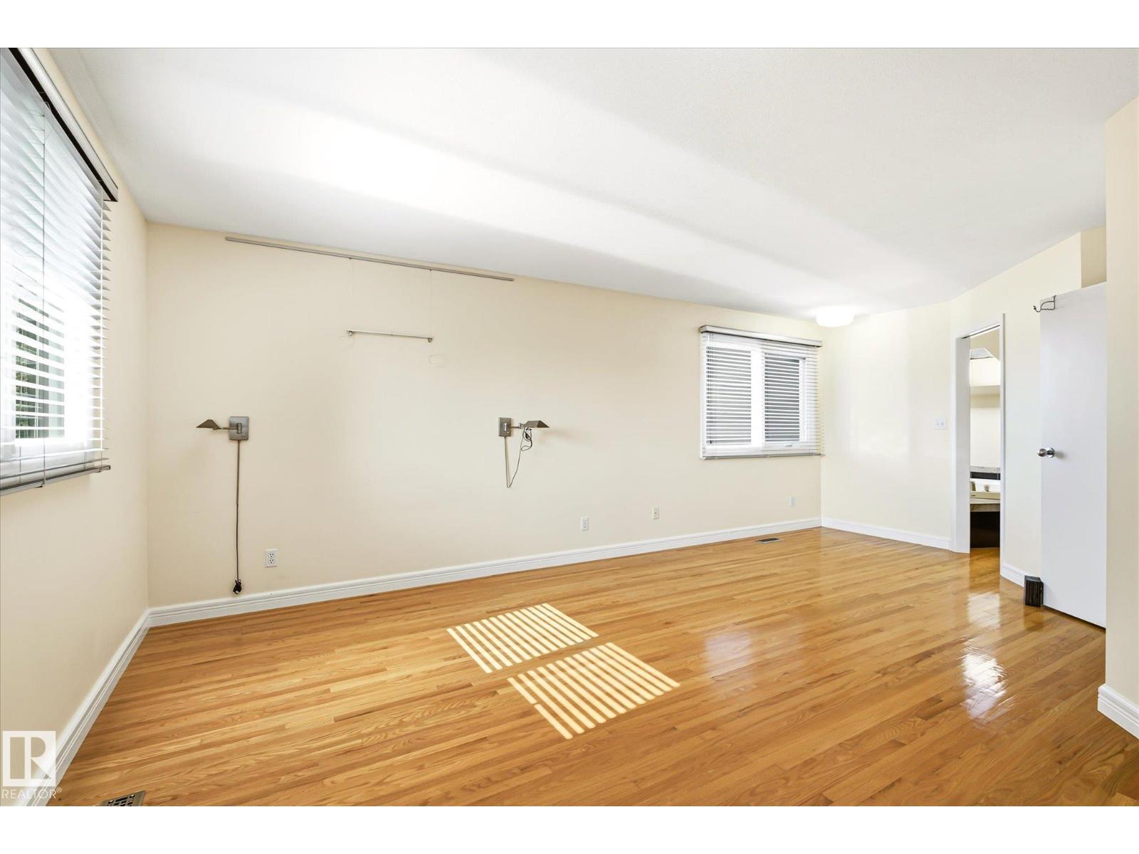 241 GREENOCH CR NW - 27