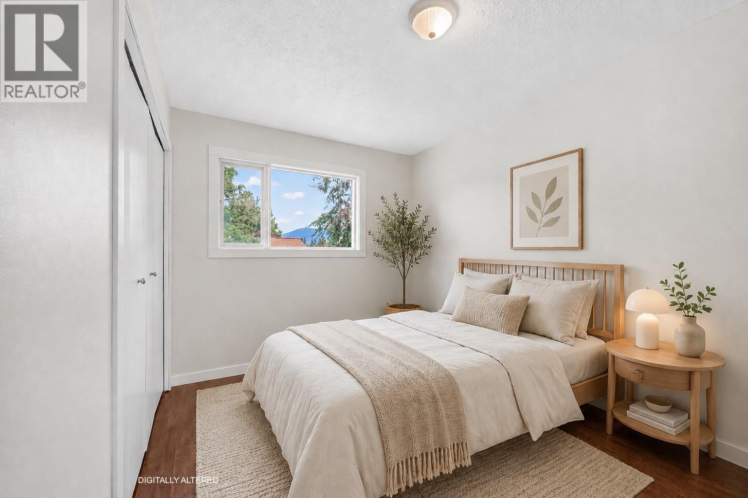 2731 Okanagan Avenue NE - 29