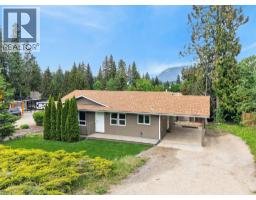 Bedroom - 2731 Okanagan Avenue Ne, Salmon Arm, BC V1E2T1 Photo 6