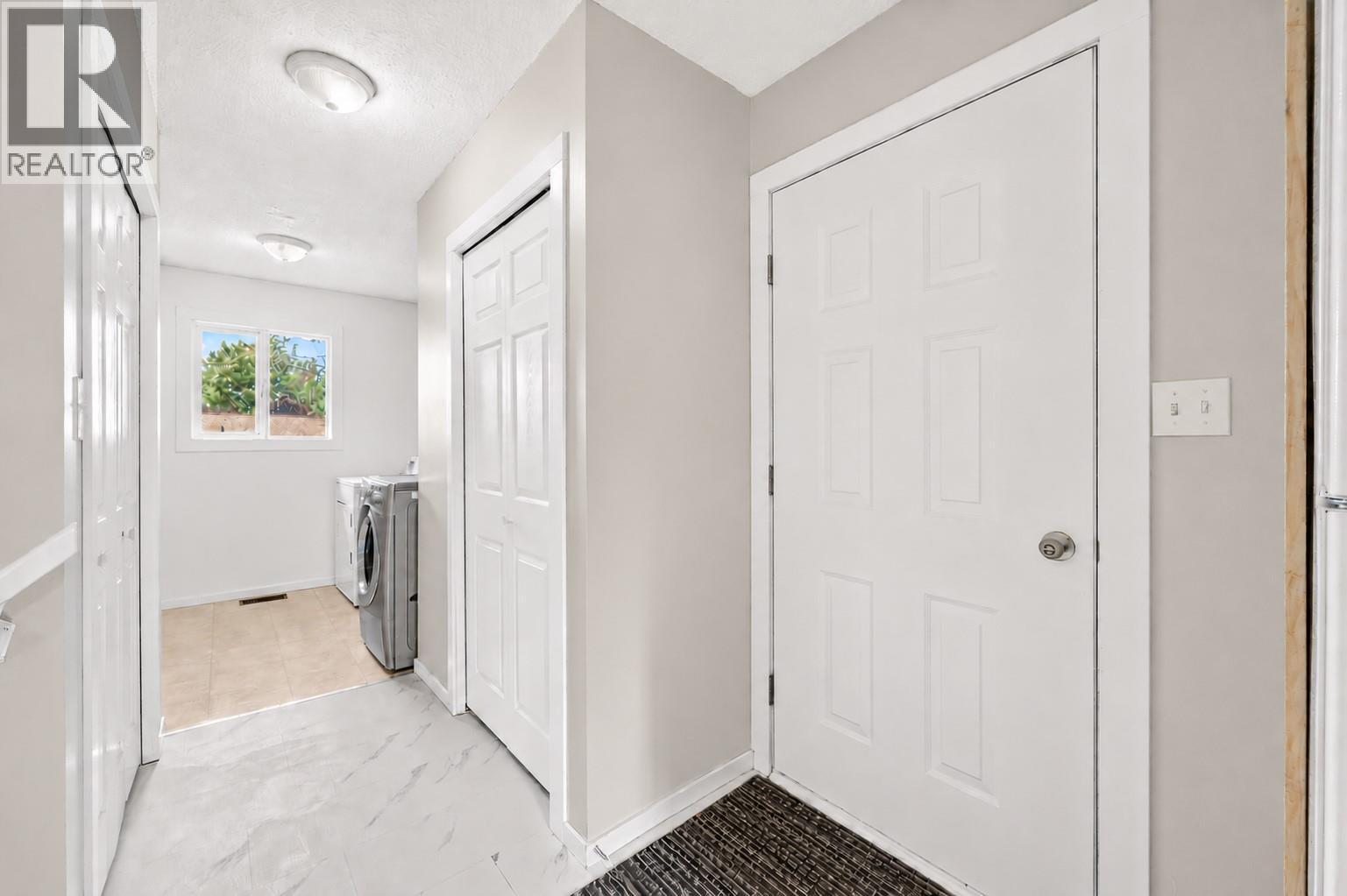 2731 Okanagan Avenue NE - Image 32