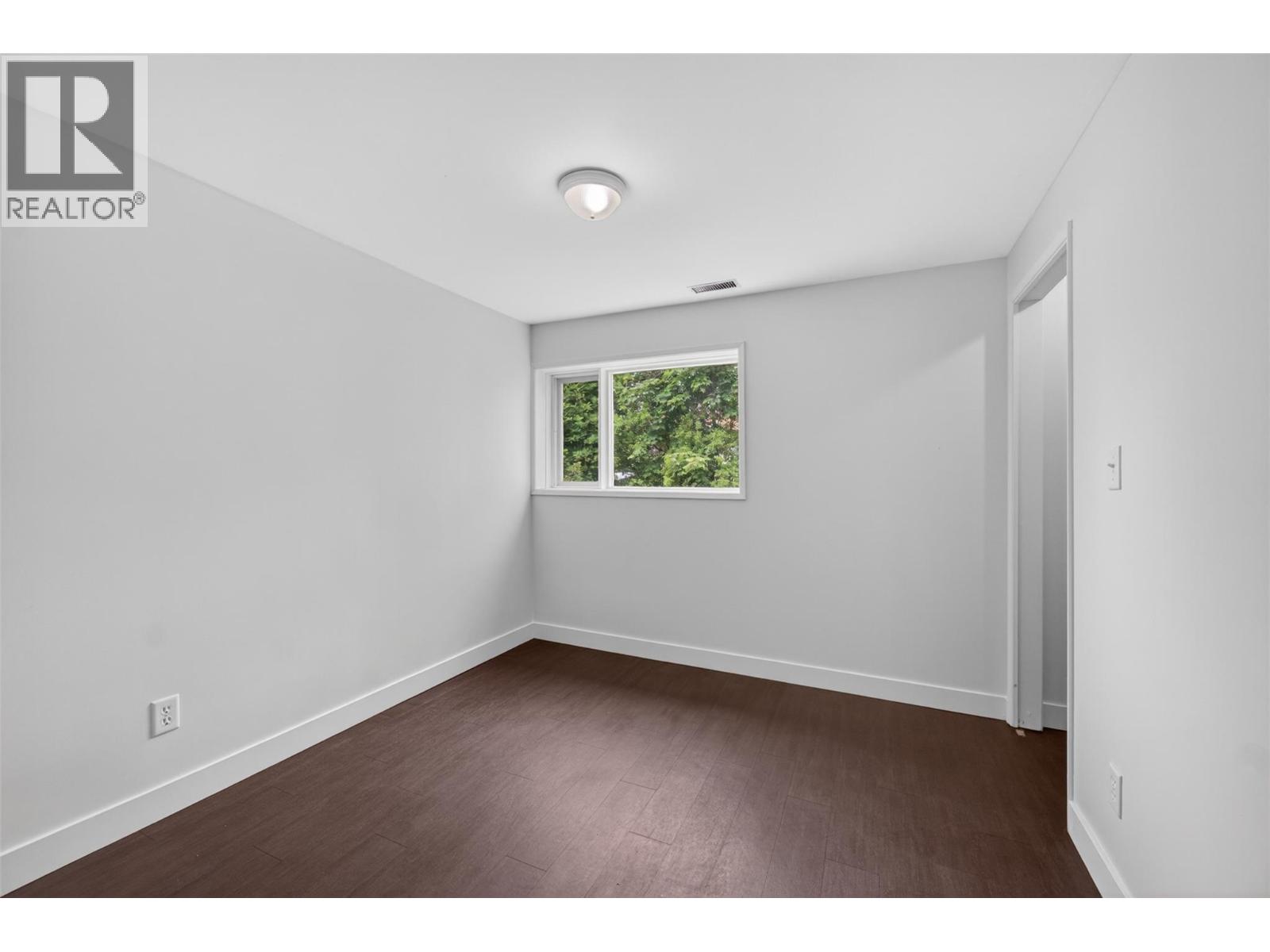 2731 Okanagan Avenue NE - Image 50