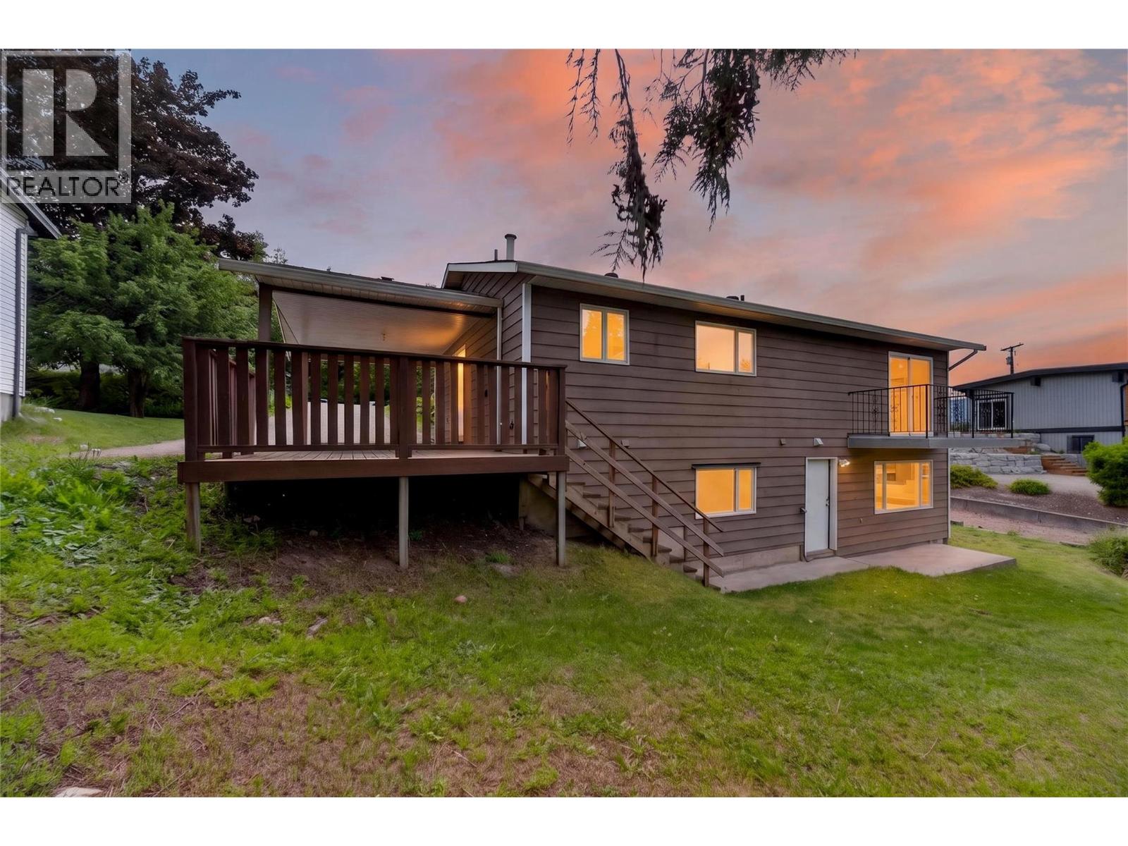 2731 Okanagan Avenue NE - Image 78
