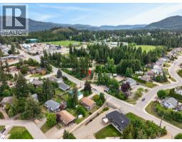 2731 Okanagan Avenue Ne, Salmon Arm, BC V1E2T1 Photo 79