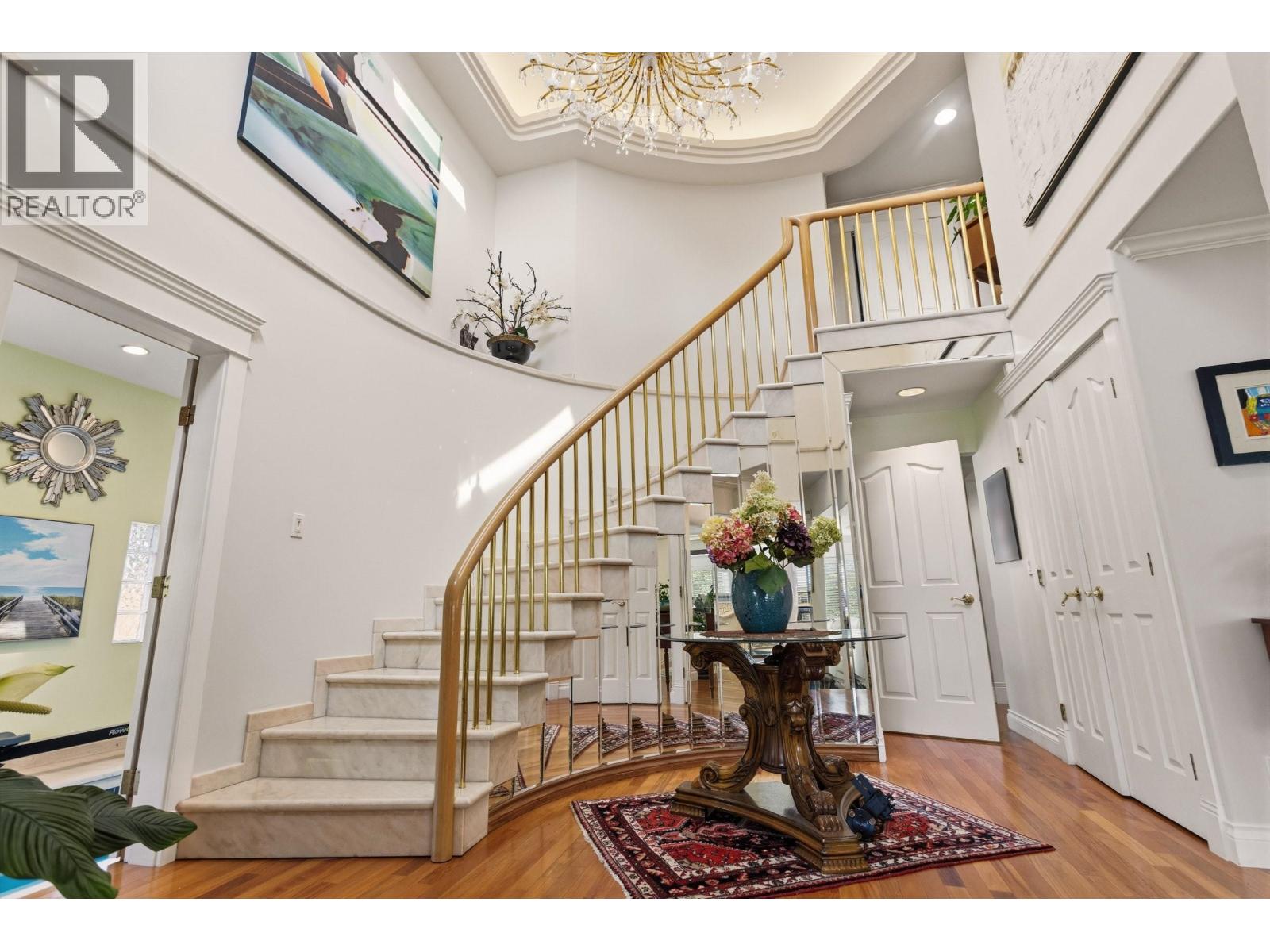 2541 MARINE DRIVE