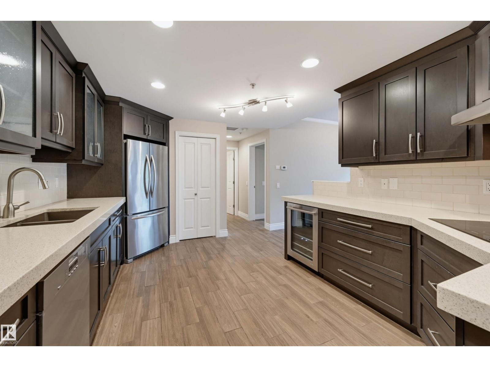 #108 11650 79 AV NW - 14