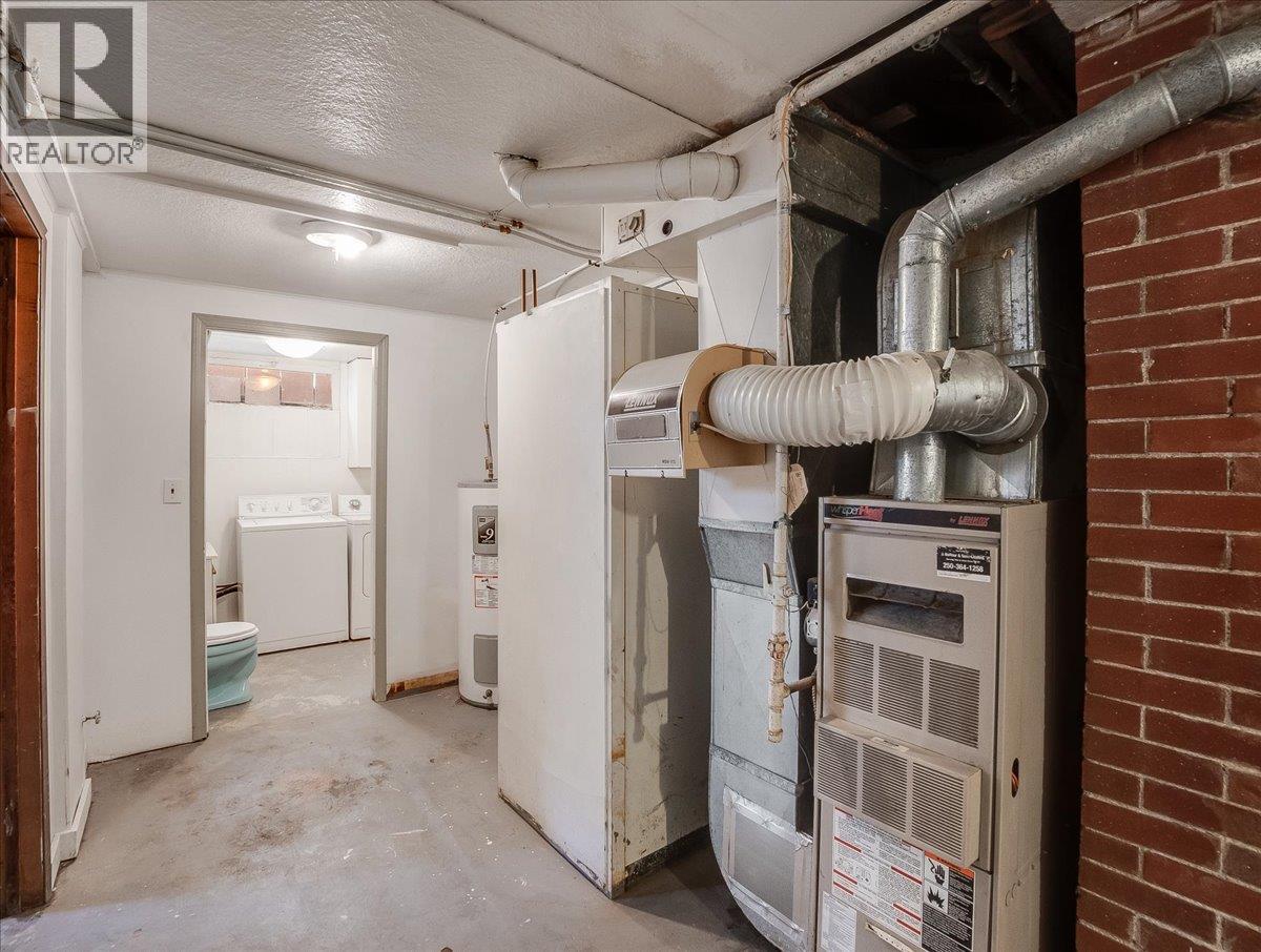 2172 Second Avenue - Image 30