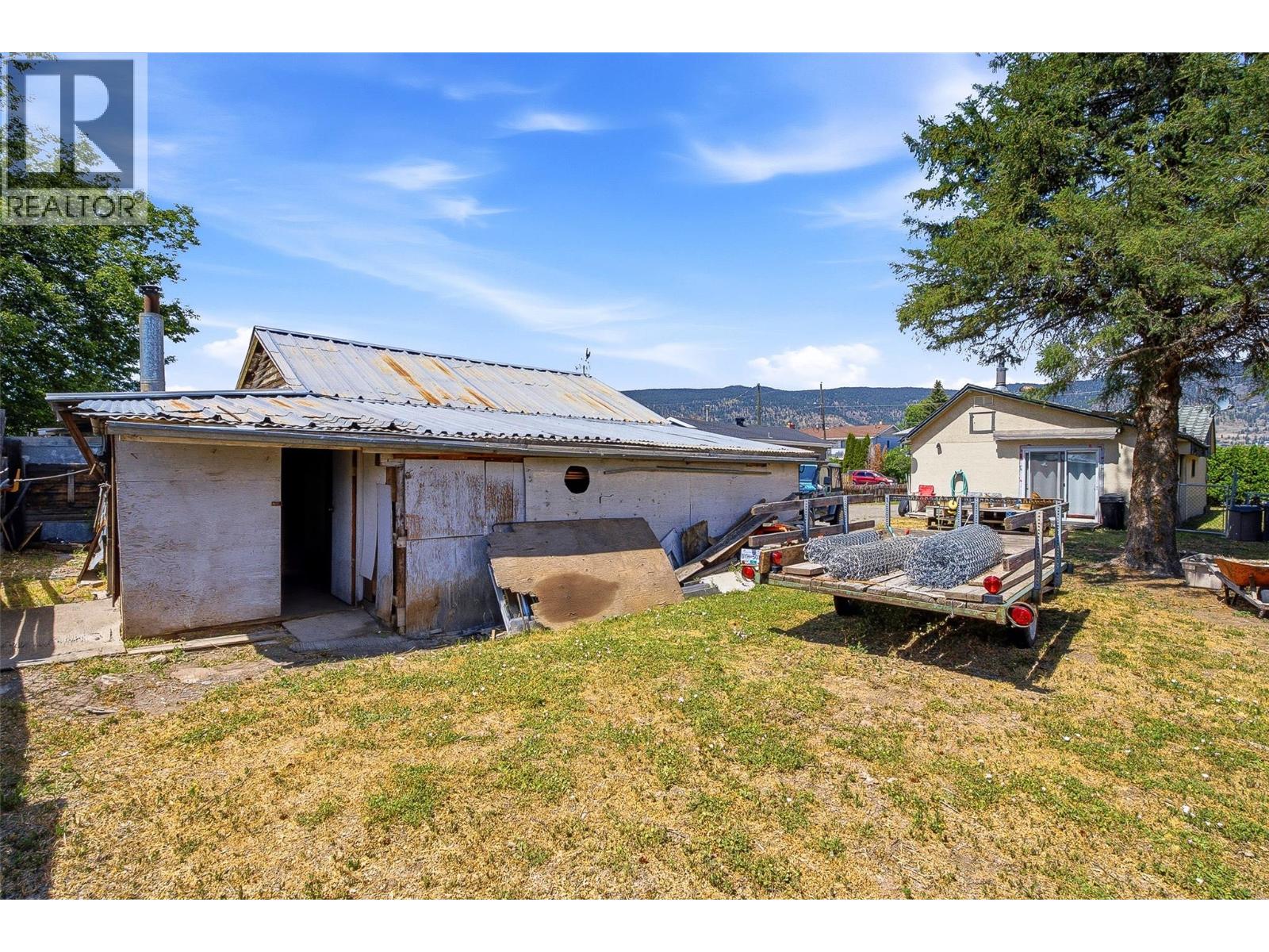 2664 Coutlee Avenue - 40