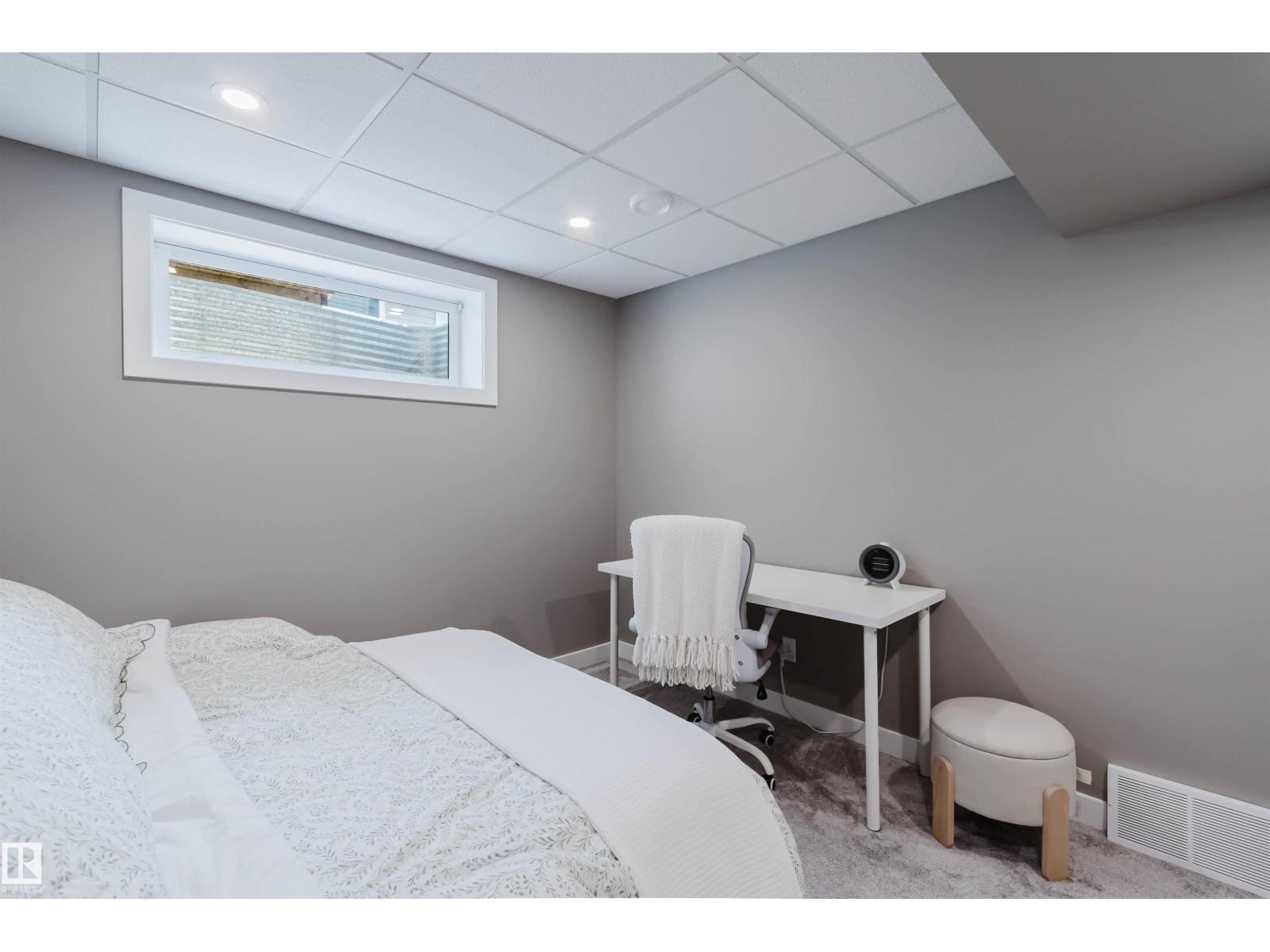 16811 40 ST NW - 32