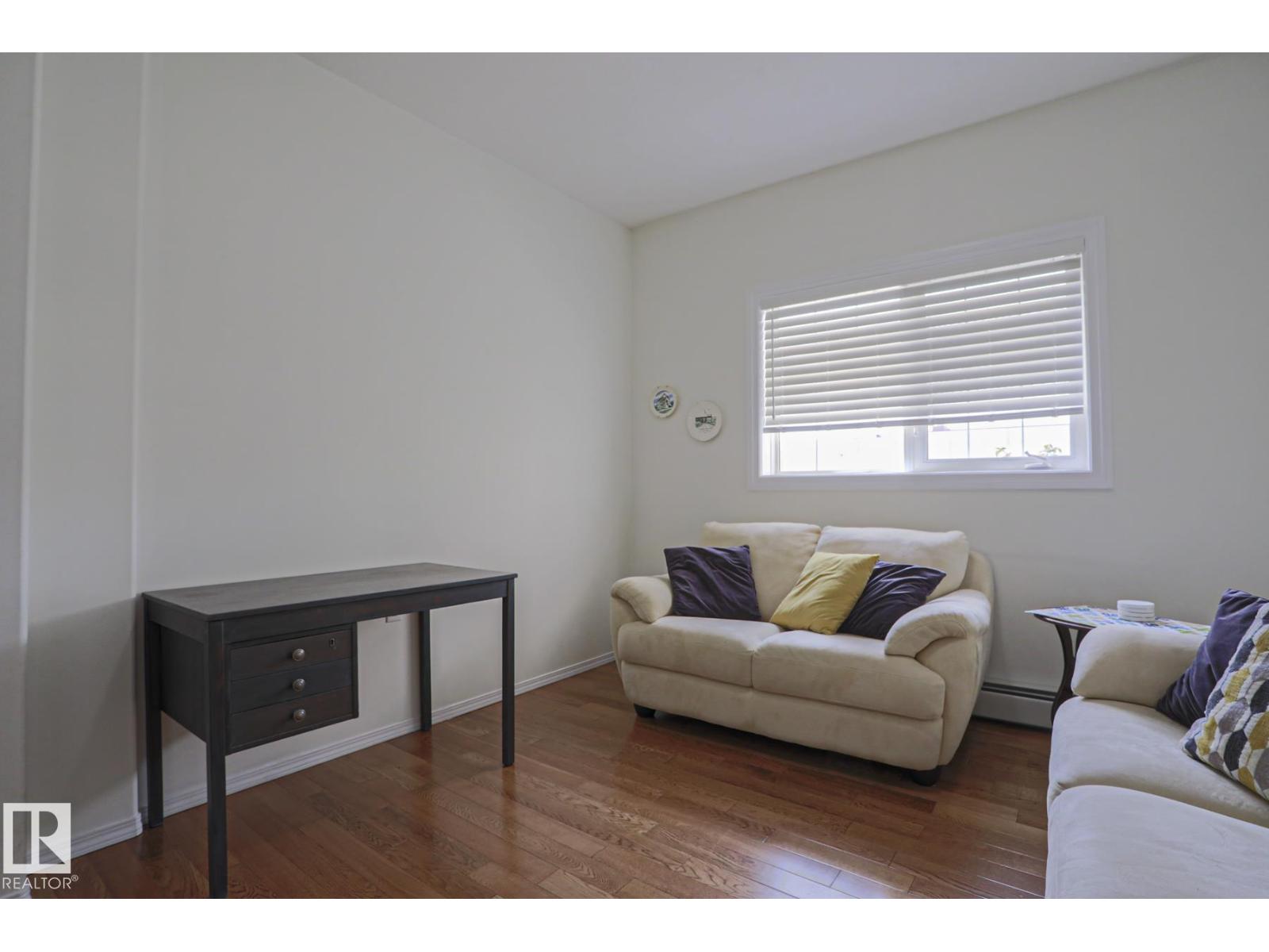 #131 11260 153 AV NW - 21