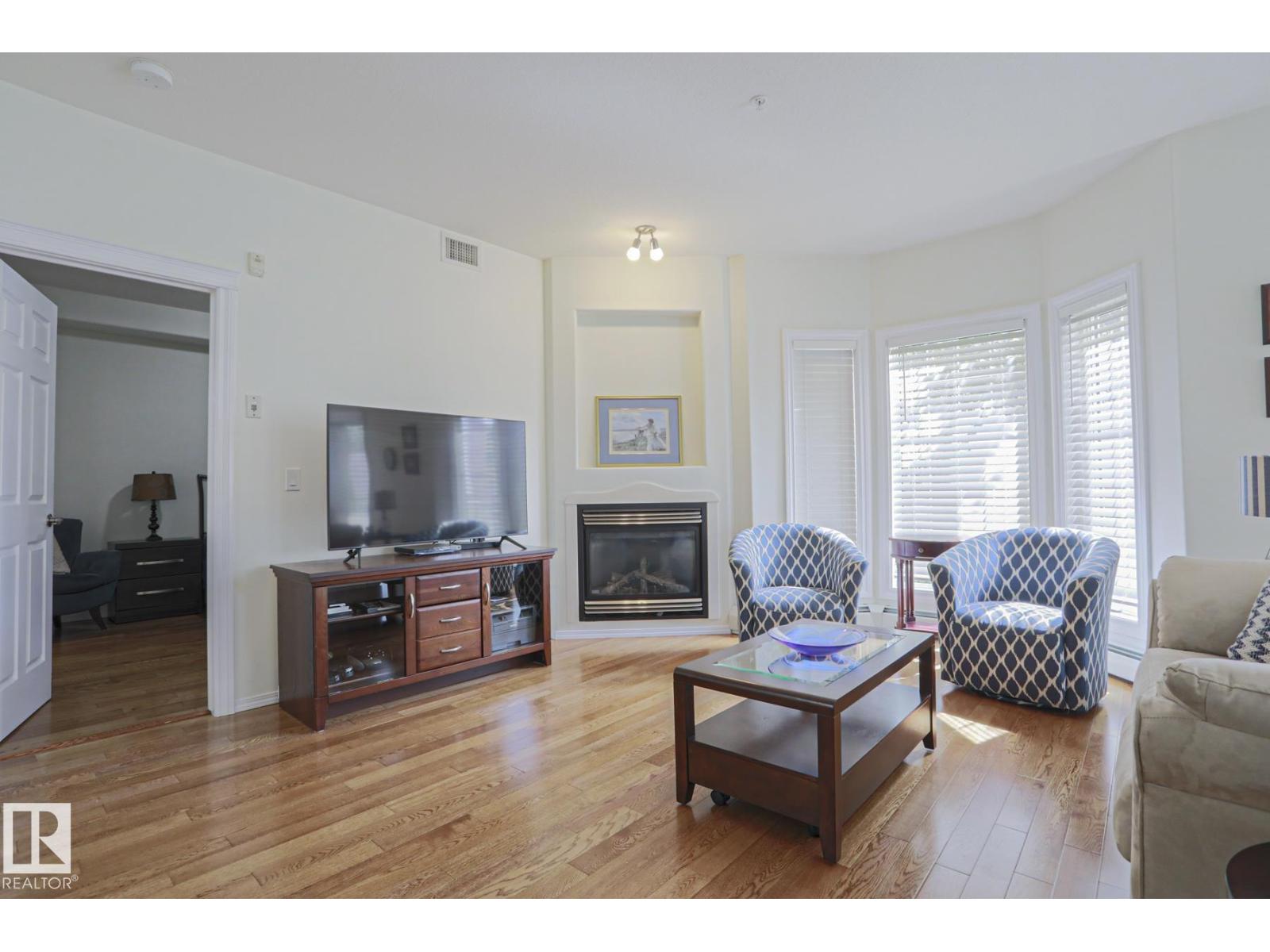 #131 11260 153 AV NW - 6