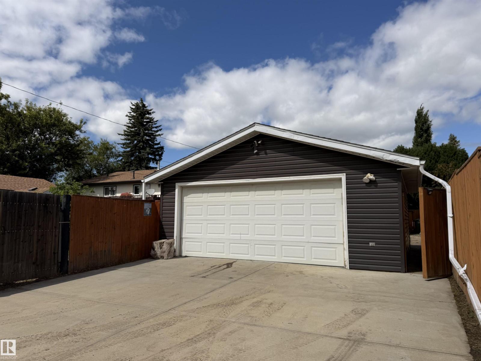 4507 46 Avenue - Photo 31