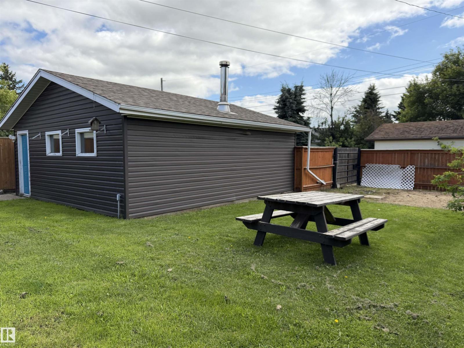 4507 46 Avenue - Photo 30