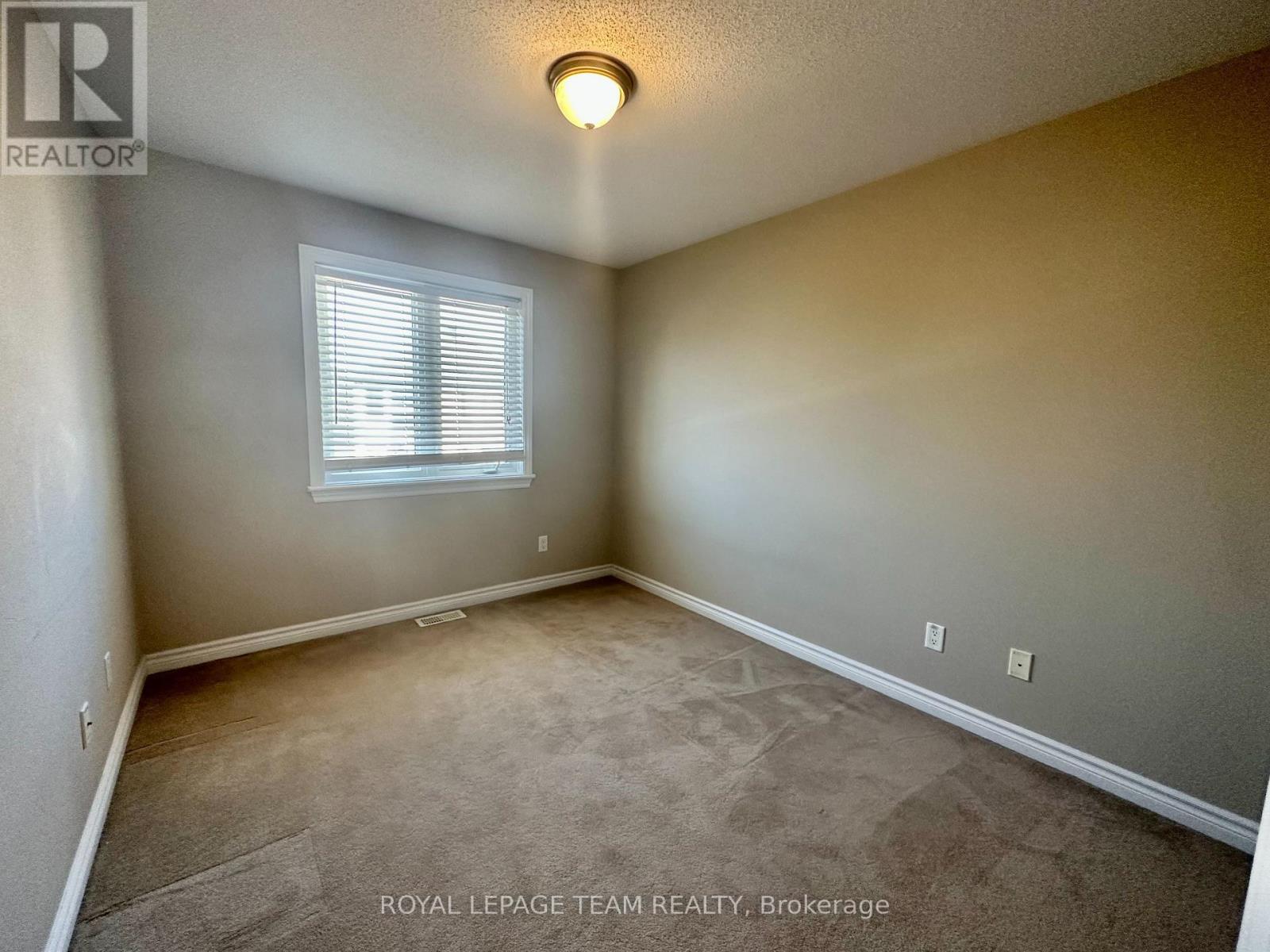 3 Bed, 3 Bath House for Rent in Ottawa – 940 COBBLE HILL DRIVE, Ottawa – MLS# X13648124 - Image 7