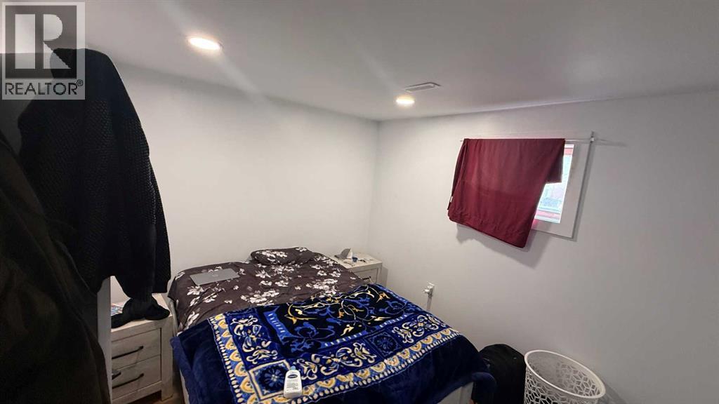 275 7 Street SE - Image 13