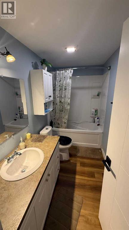 275 7 Street SE - Image 7