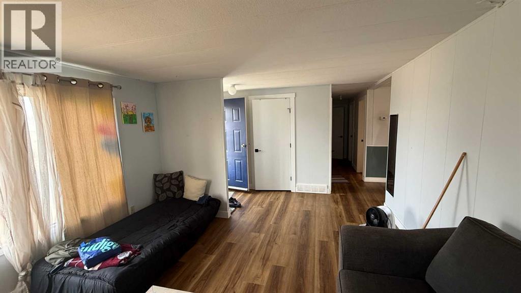 275 7 Street SE - Image 6