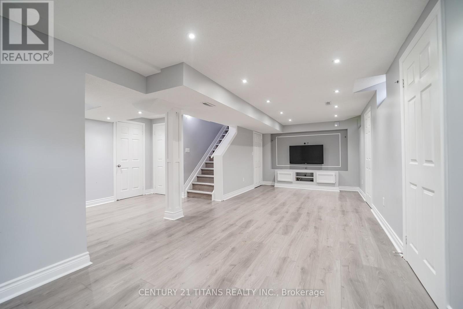 94 GREENHALF DRIVE - 34