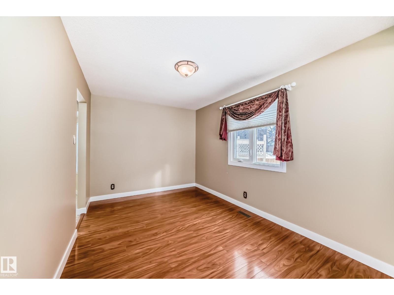 38 Lancaster CR - Image 17