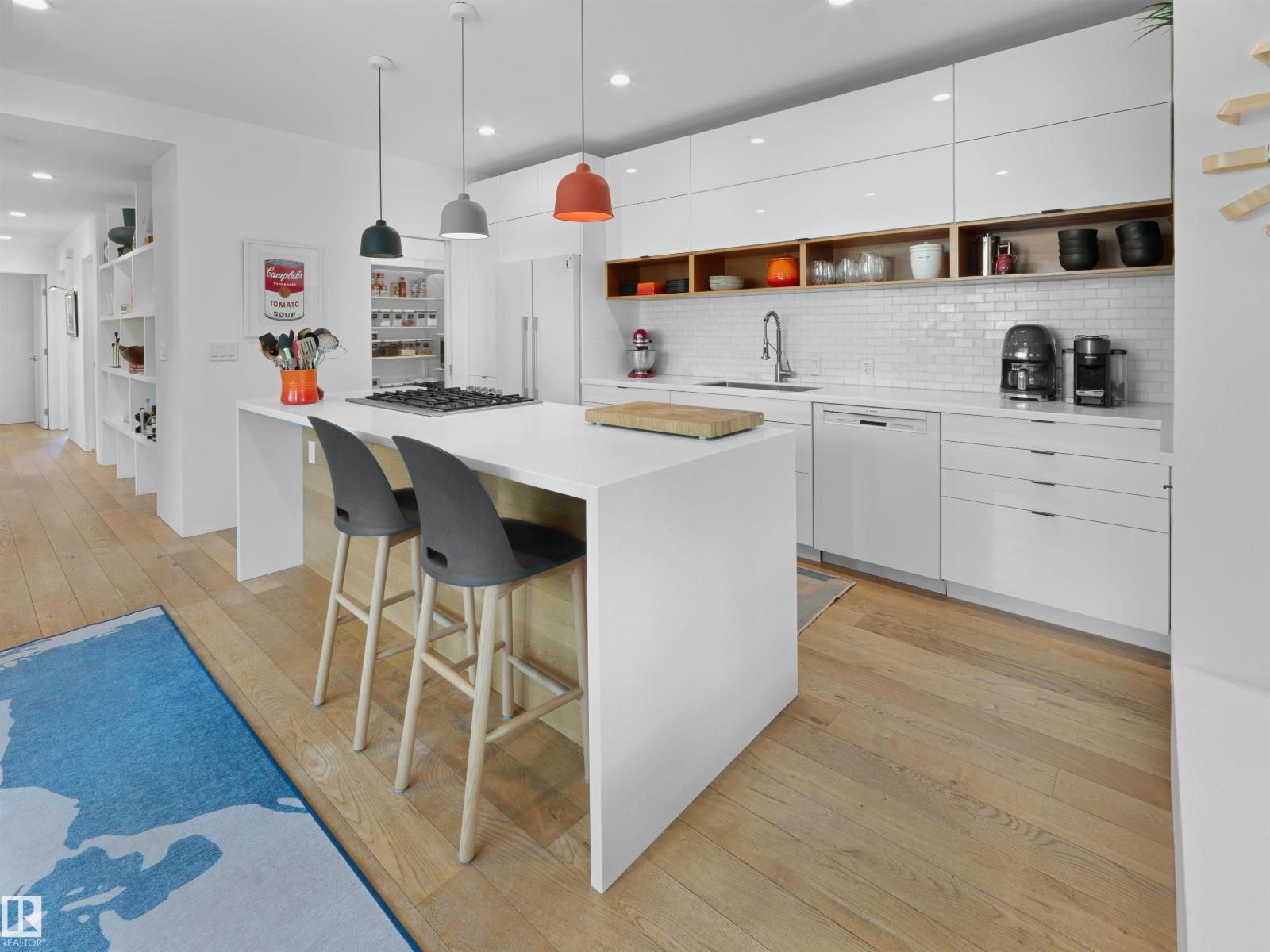 8011 110 ST NW - Image 11