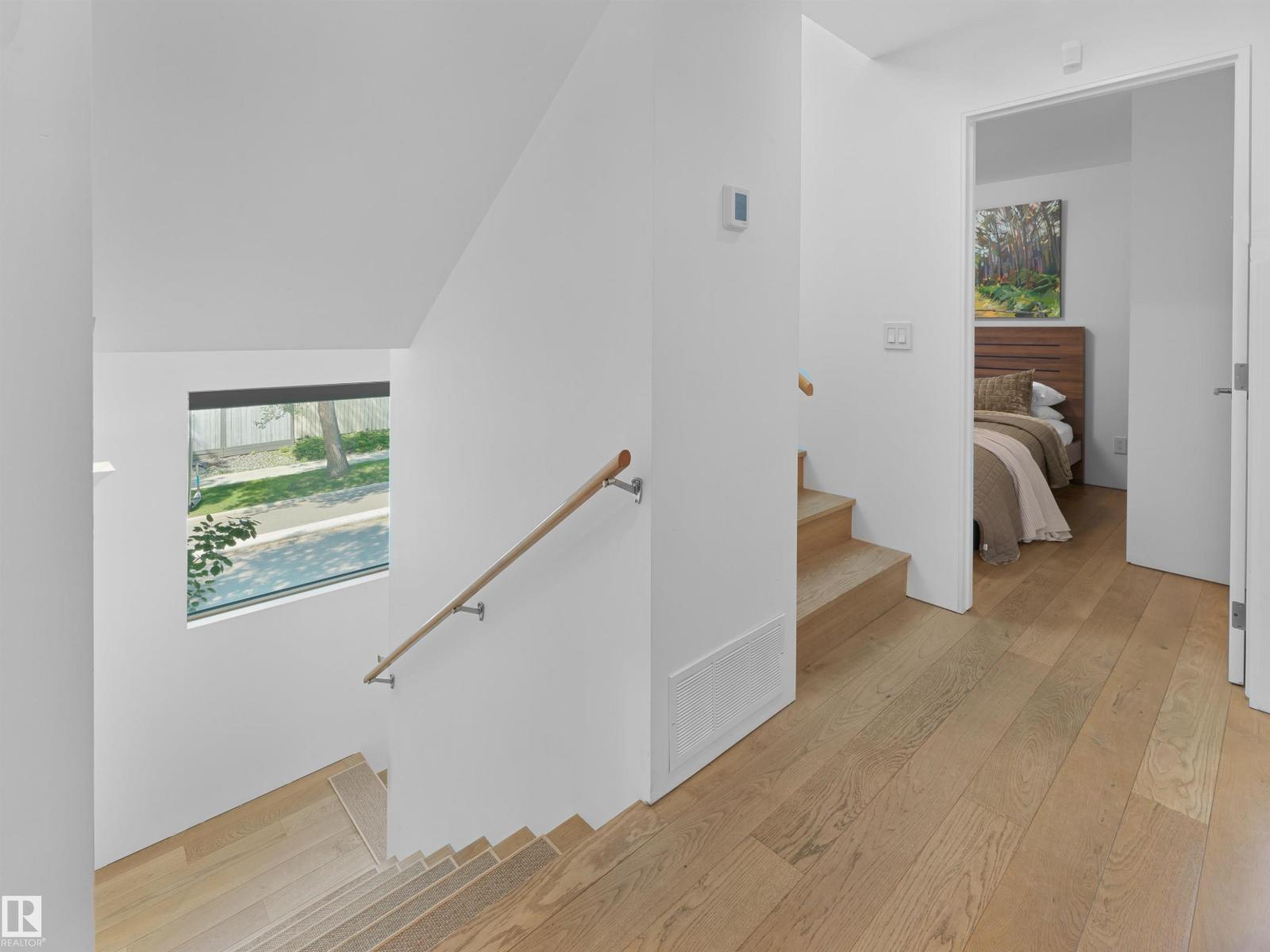8011 110 ST NW - 23