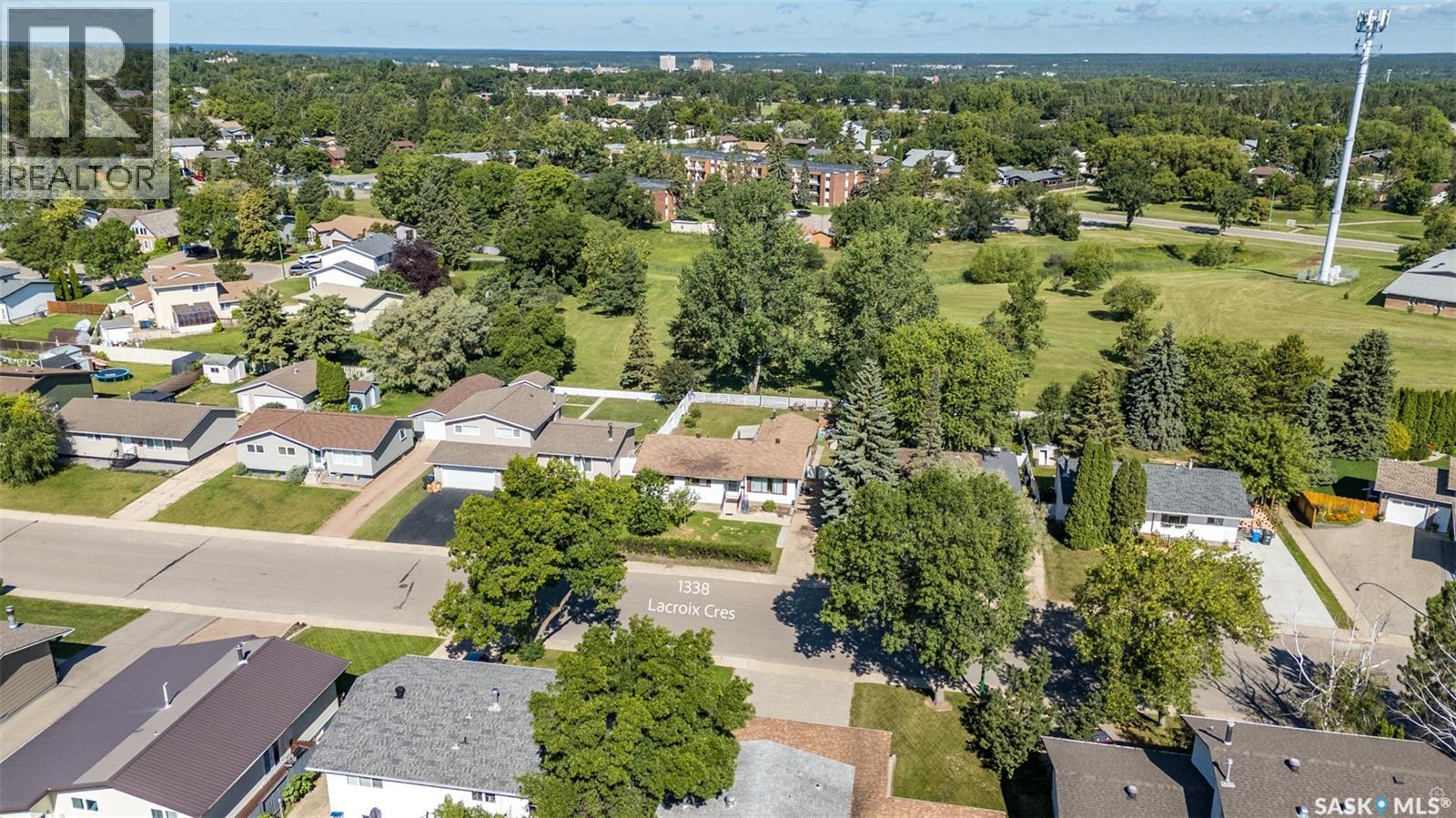 1338 Lacroix CRESCENT - Image 3
