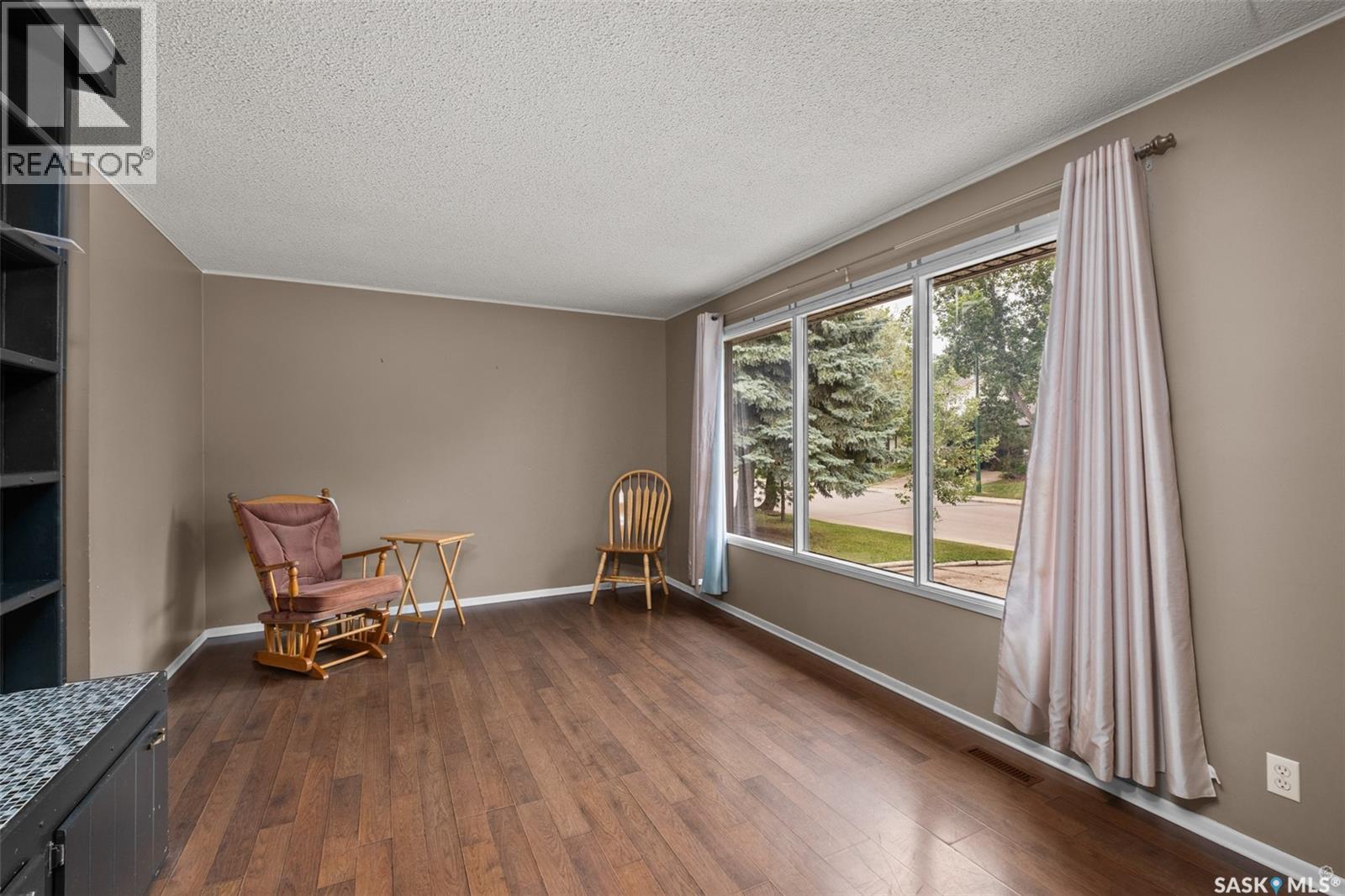 1338 Lacroix CRESCENT - Image 5