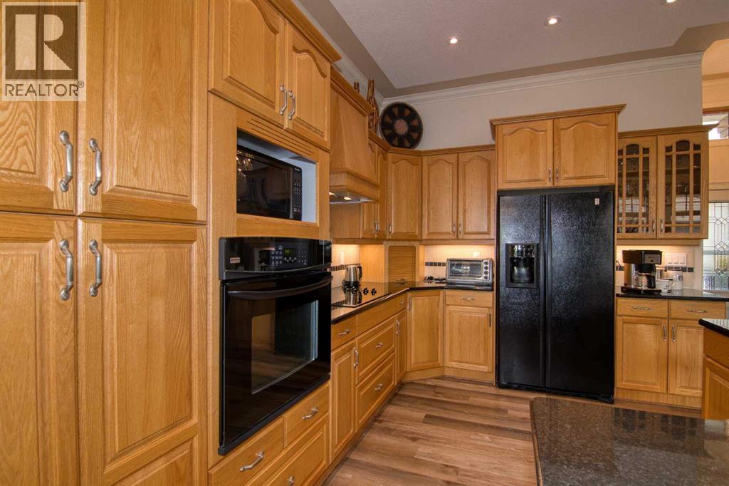 44 Fairmont Point S - Image 12
