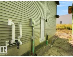 1423 Osprey Ct Nw, Edmonton, AB T5S0X4 Photo 11