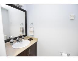 15402 96a Avenue, Surrey, BC V3R7H2 Photo 8