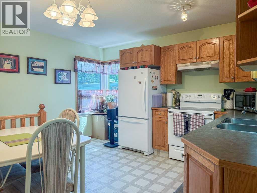 5323 54 Street - 8