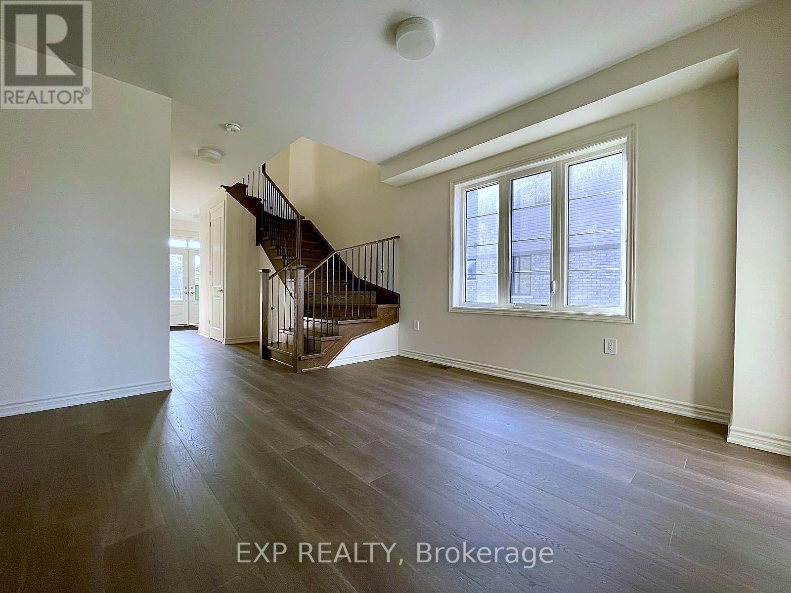62 DONALD CAMERON CRESCENT - 4