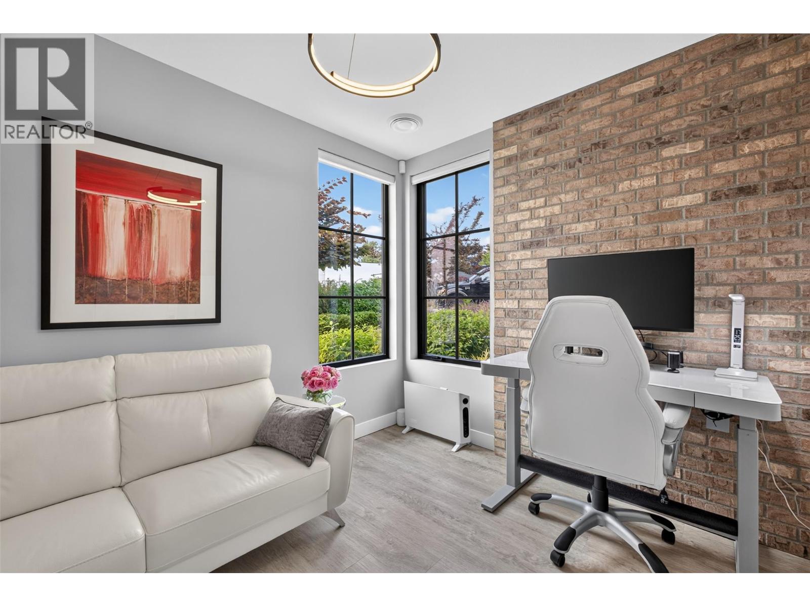  537 Hawes Court, Kelowna