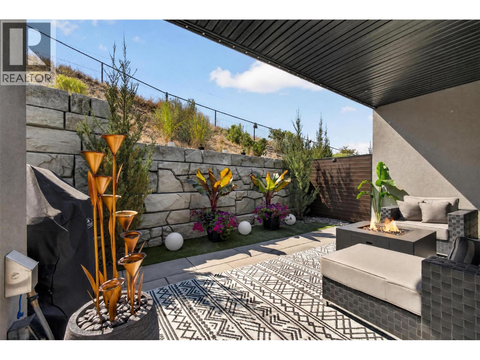  537 Hawes Court, Kelowna