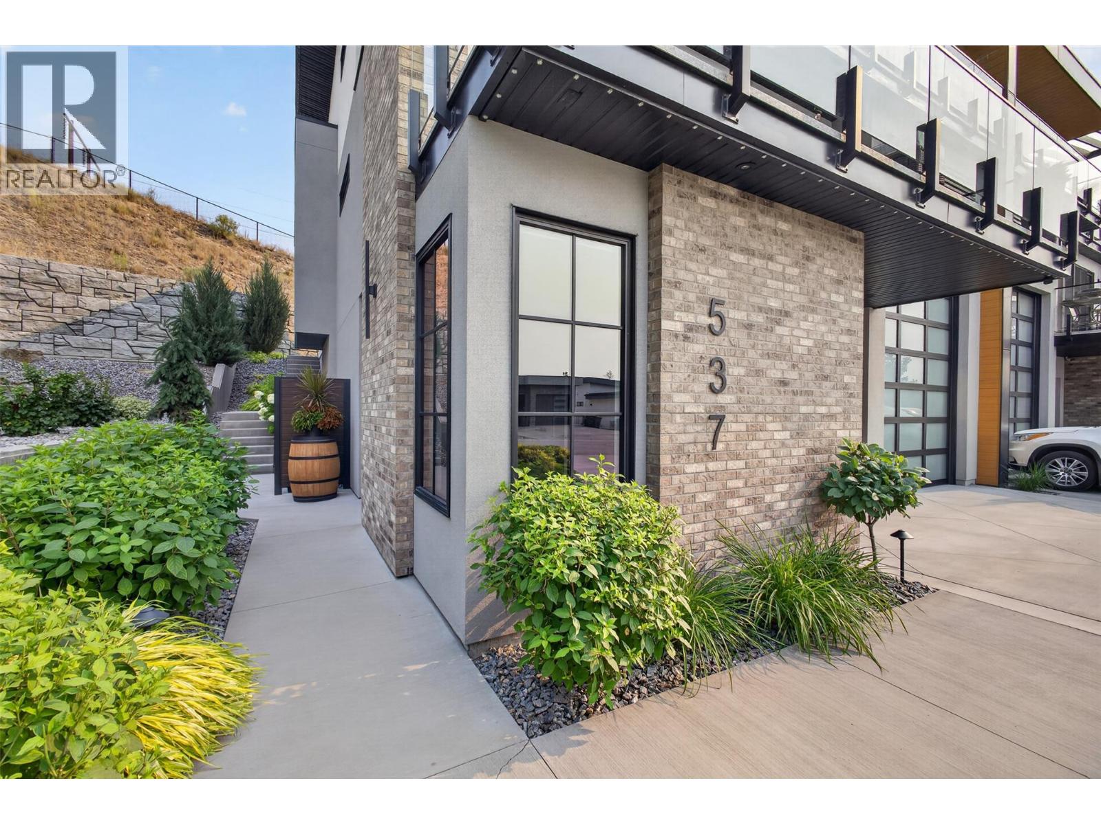 537 Hawes Court, Kelowna