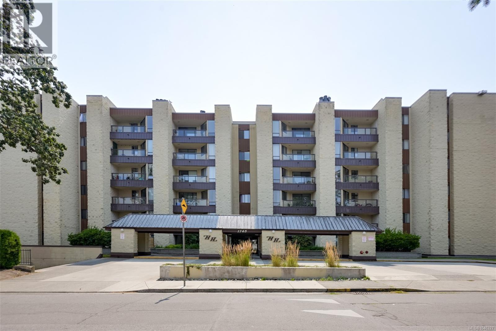 #505 1745 Leighton Rd - 32