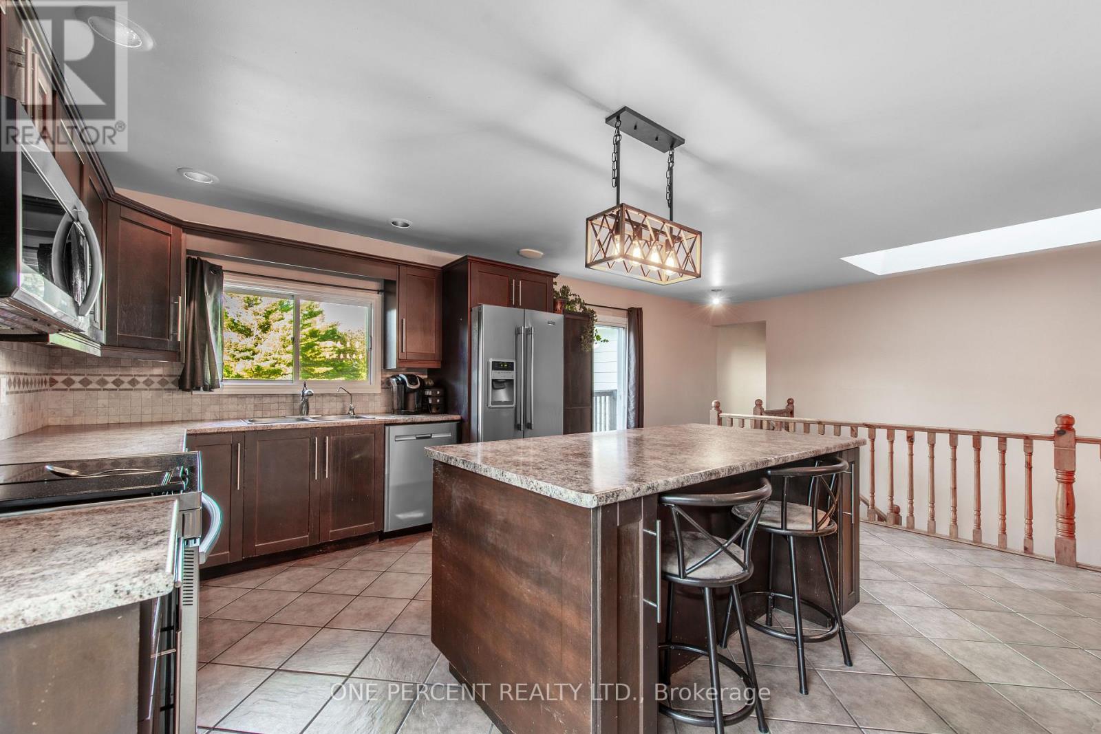 10 CAMPBELL ROAD - 10