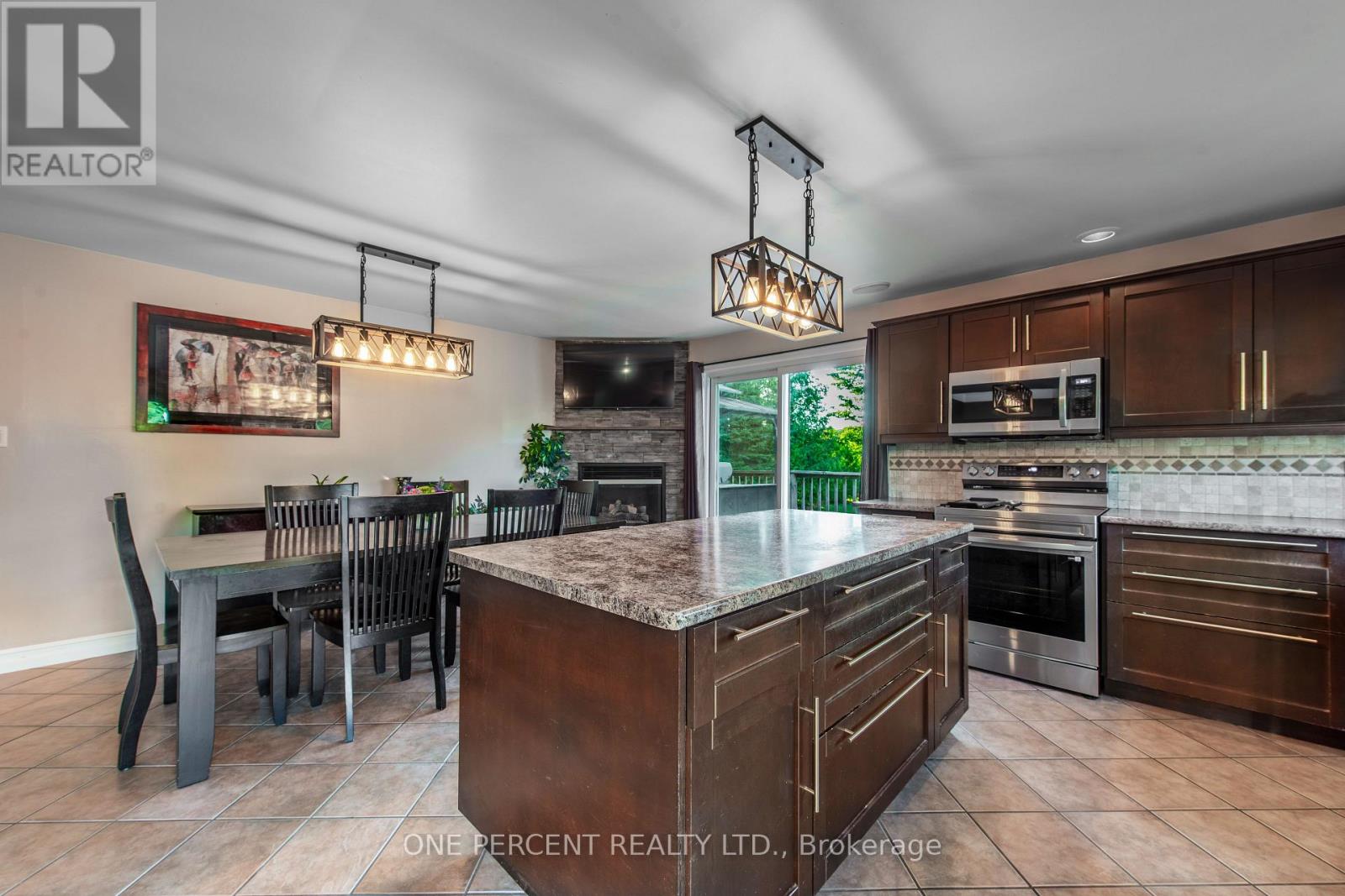 10 CAMPBELL ROAD - 11