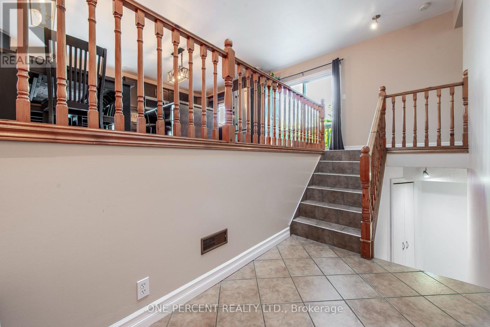 10 CAMPBELL ROAD - 13
