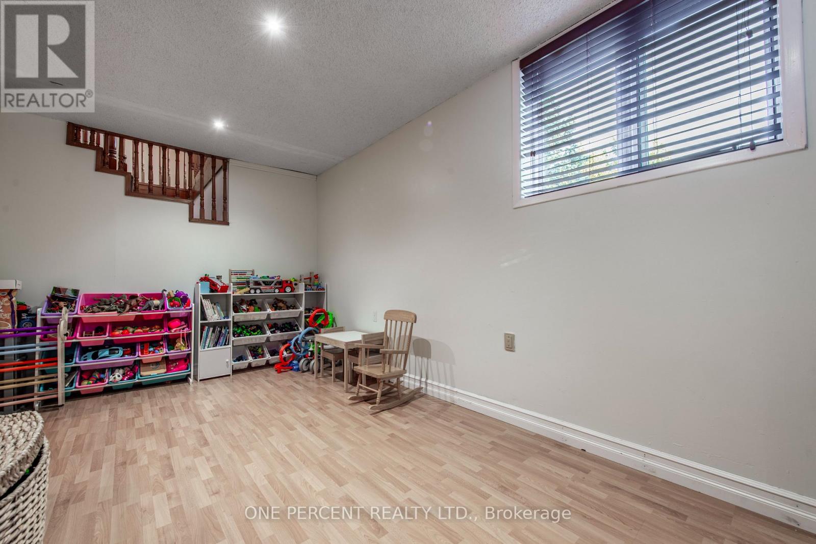 10 CAMPBELL ROAD - 27