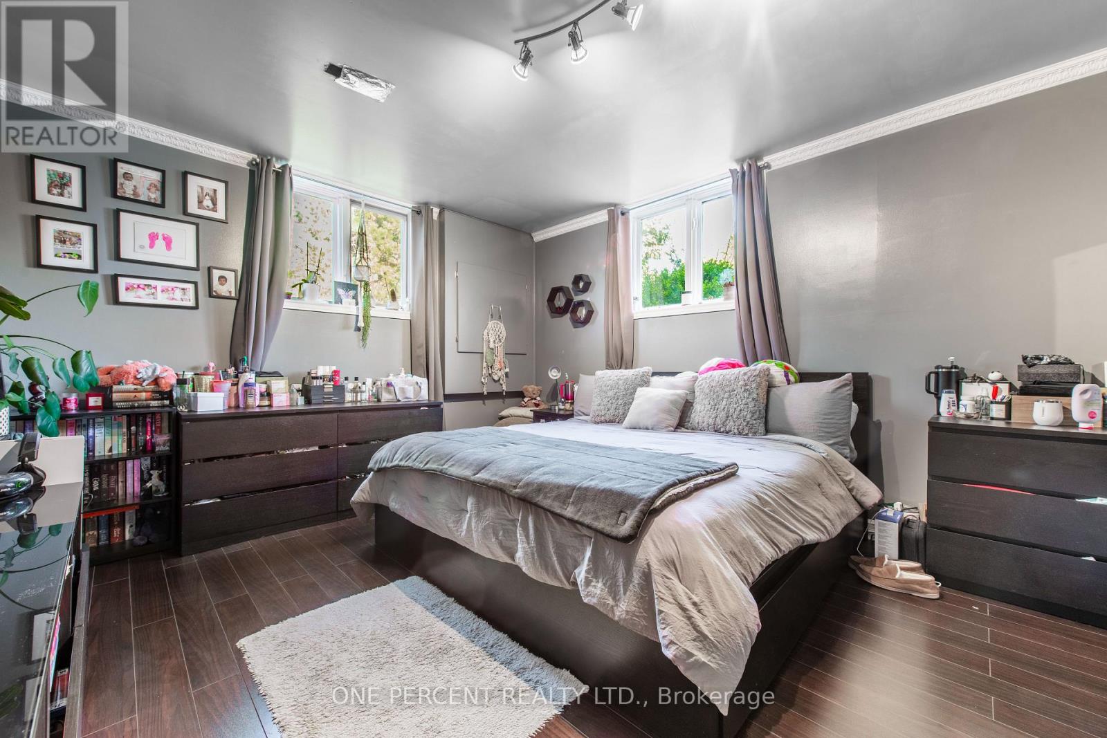 10 CAMPBELL ROAD - 28