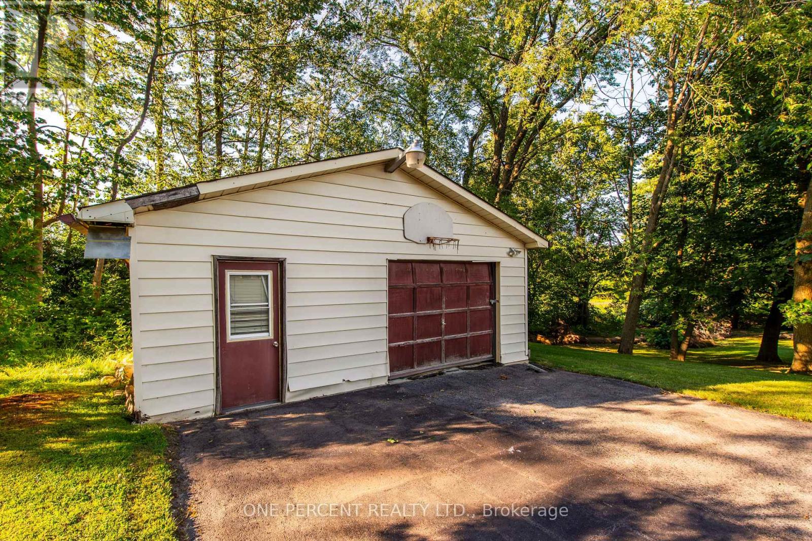 10 CAMPBELL ROAD - 39