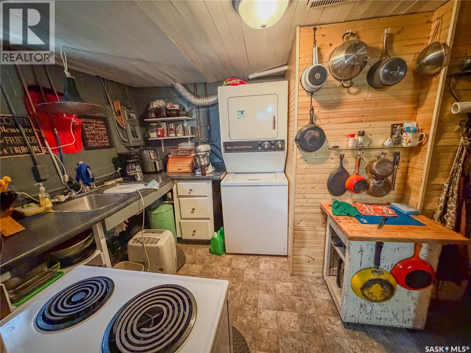 143 Gladstone AVENUE N - 29