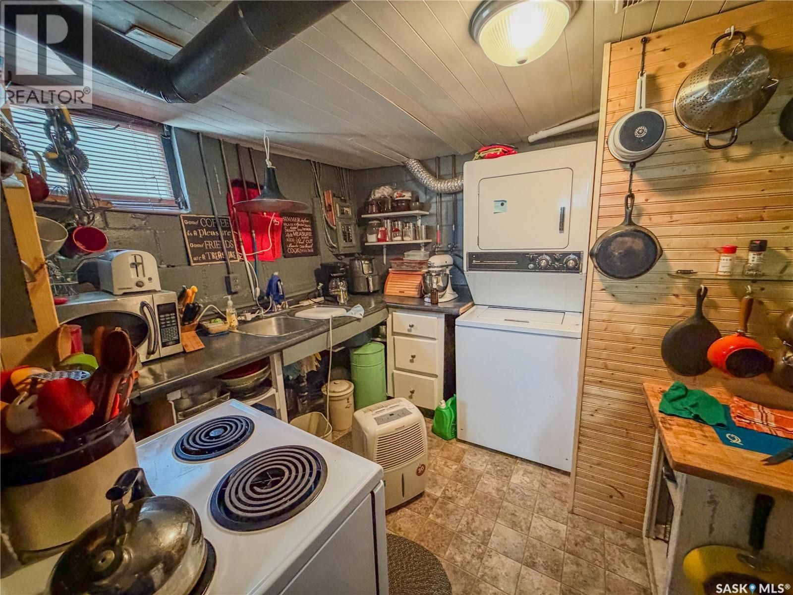 143 Gladstone AVENUE N - 30